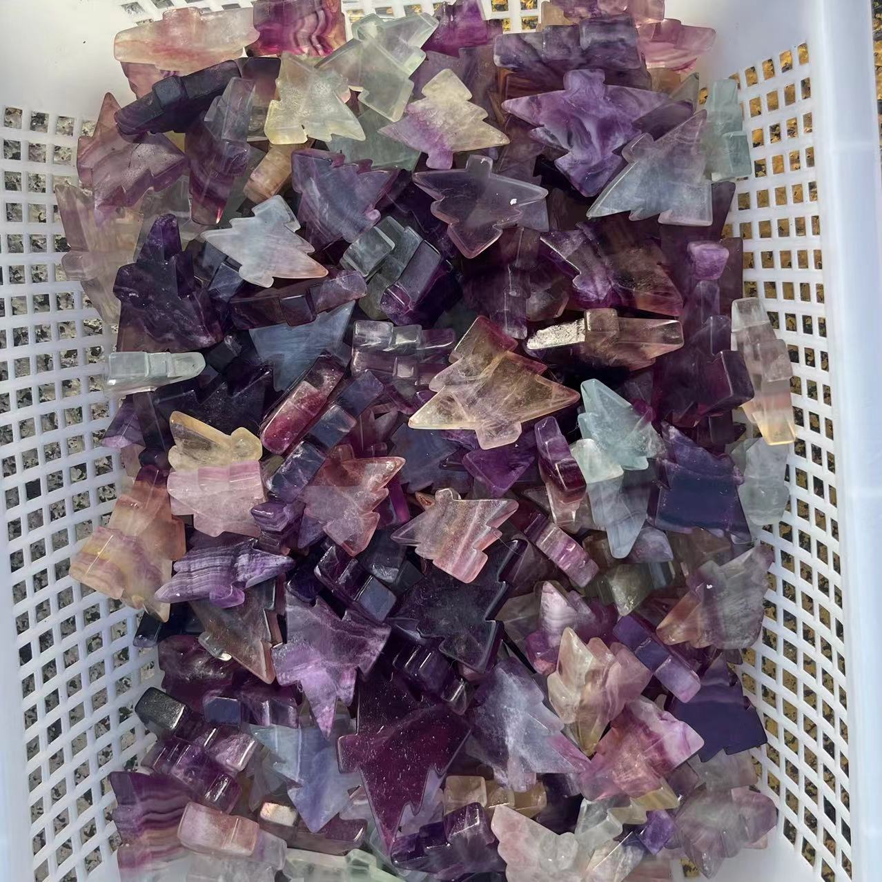 Koloraj fluorita malgrandaj ĉizadoj, 3~5cm, prezo je kg