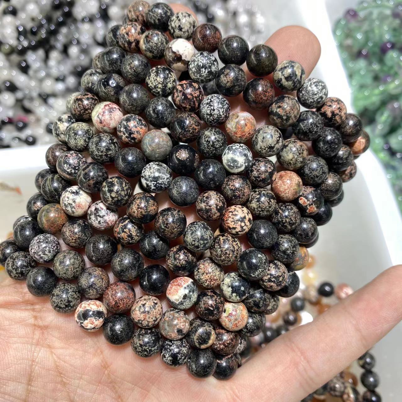 Ruĝa Neĝfloko Obsidiana Brakringo 8mm