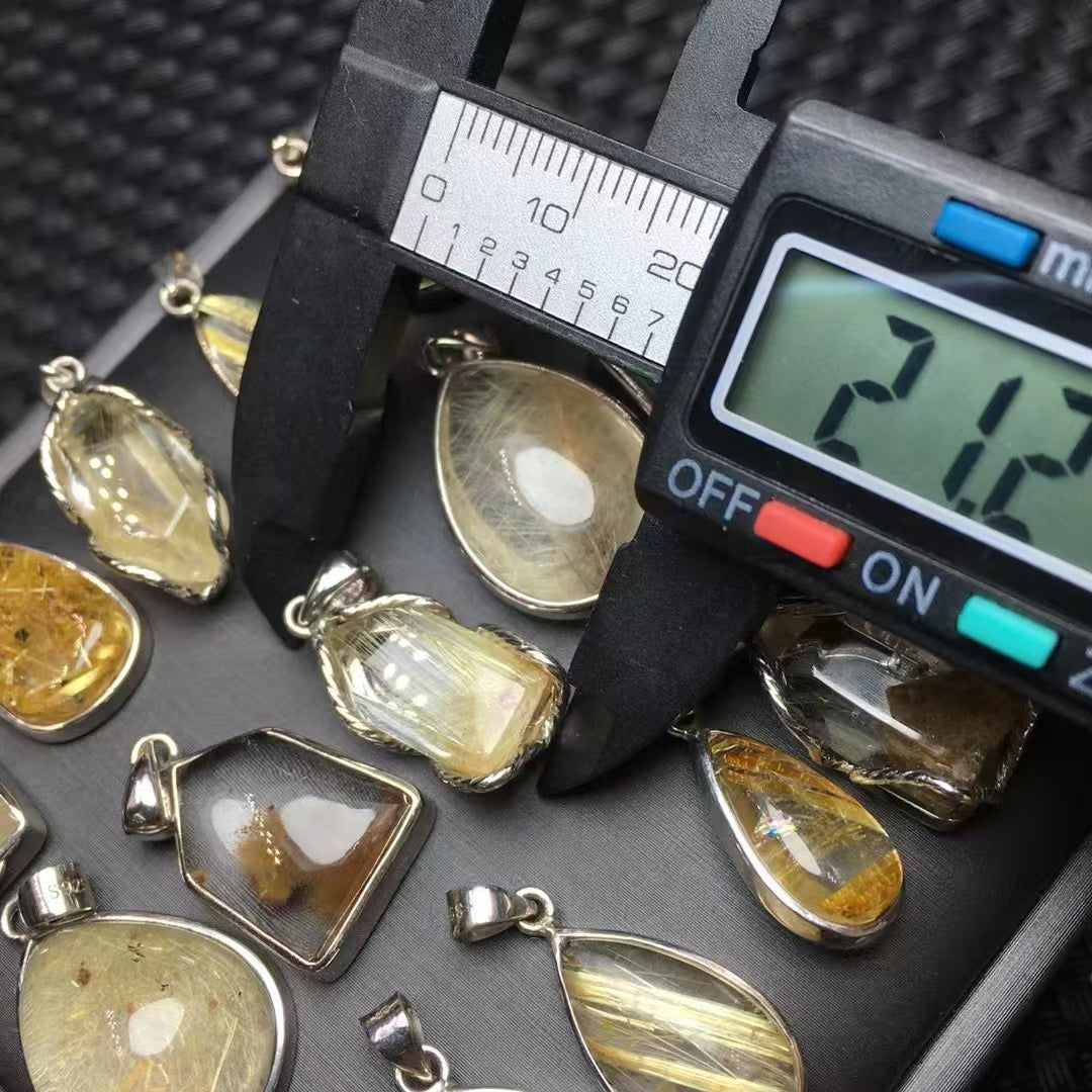 Ora Rulate Quartz #1 Arĝenta Pendumilo