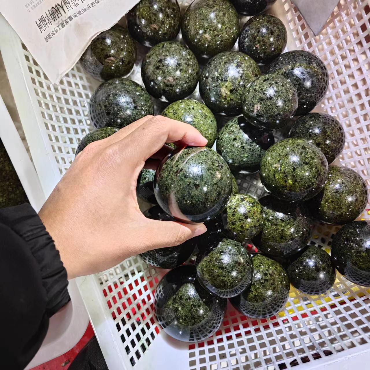 Peridota sfero, prezo per kg