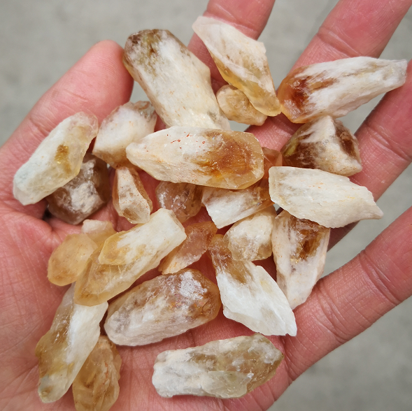Citrino Dento kruda ŝtono 15~30mm, prezo per kg