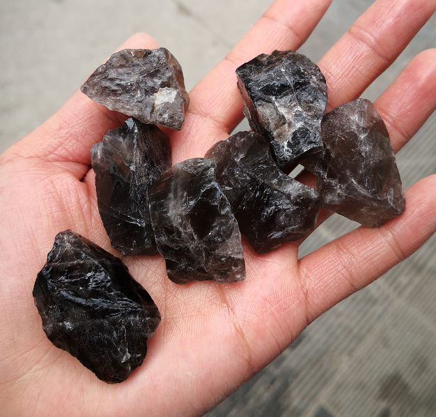 Fuma kvarco kruda ŝtono 20~40mm, prezo per kg