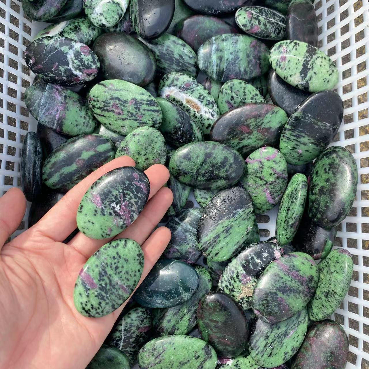 zoisite palm stone, price by kg
