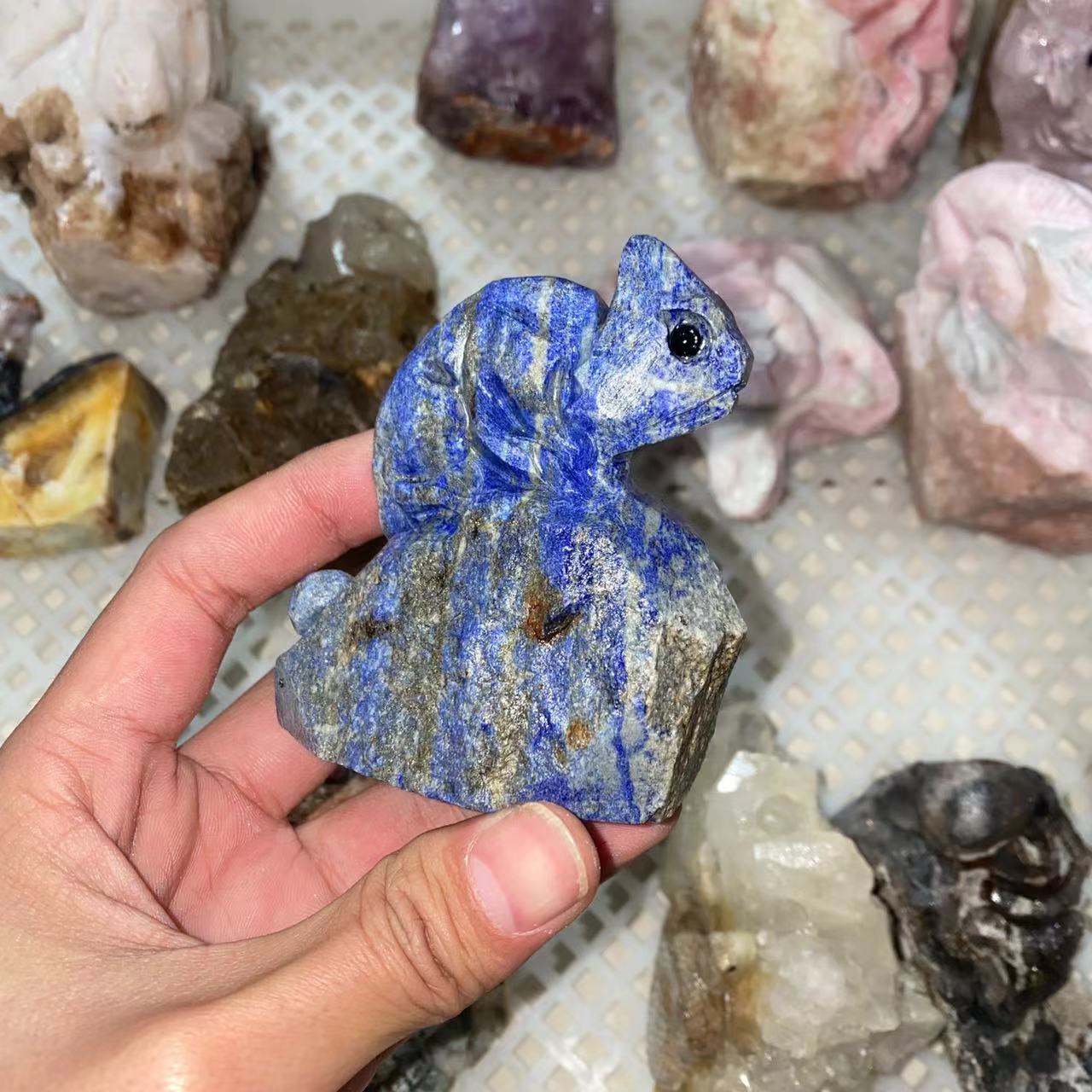 Rawstone mixed animal hand-carving, price by kg