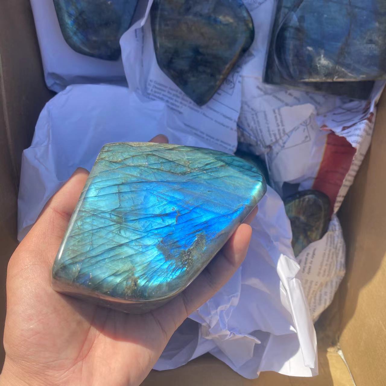 Labradorite free form medium size, price by kg