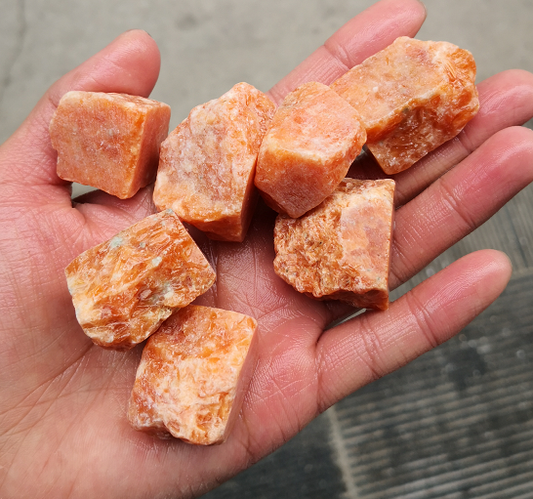 Orange sunstone raw stone 20~40mm, price by kg