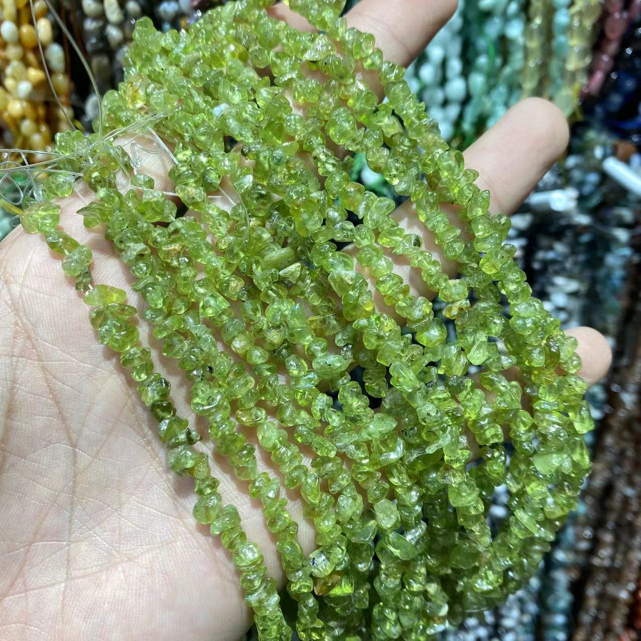 Peridot Chips ŝnuro