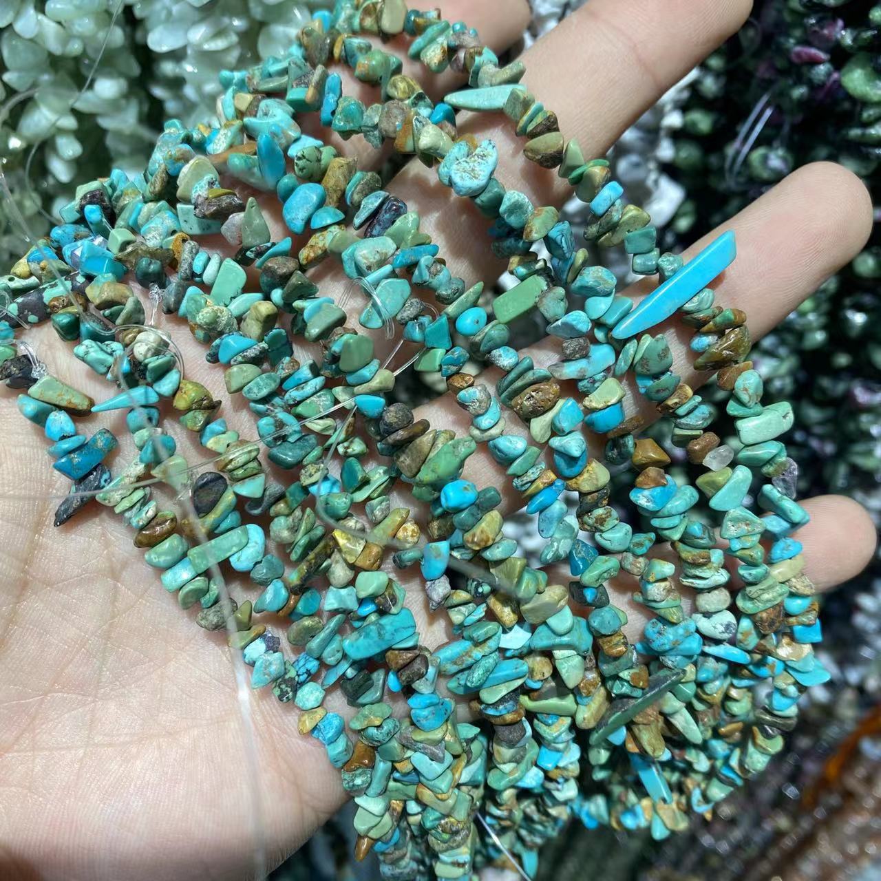 Turquoise Chips ŝnuro