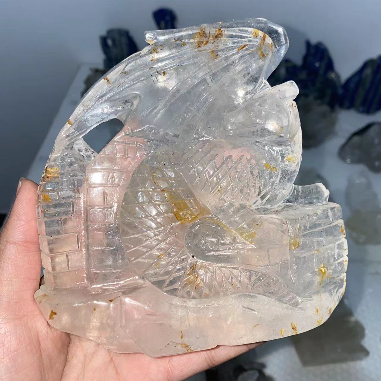 Clear and garden quartz carving, price by kg
