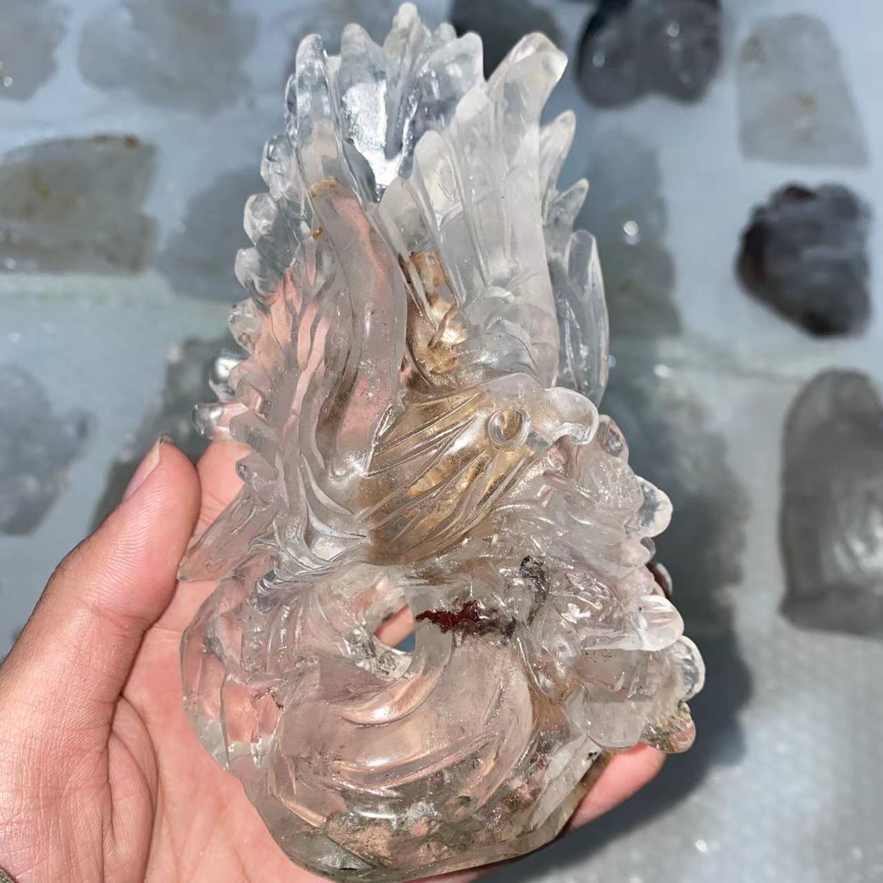 Clear and garden quartz carving, price by kg