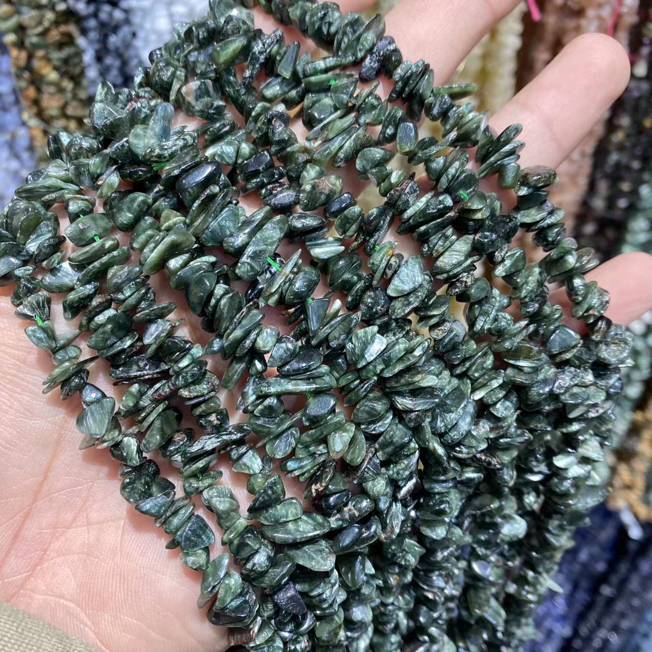 Seraphinite Chips-ŝnuro