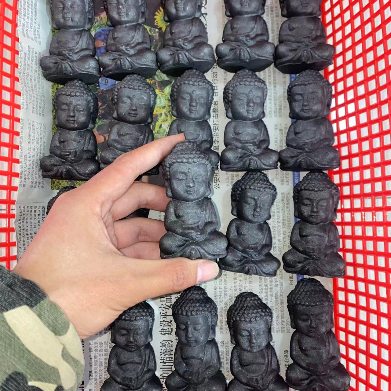 20cm Shungite Budho, prezo per komputilo