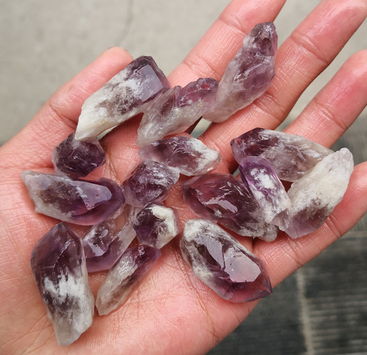 Amethyst tooth raw stone 15~30mm, price by kg