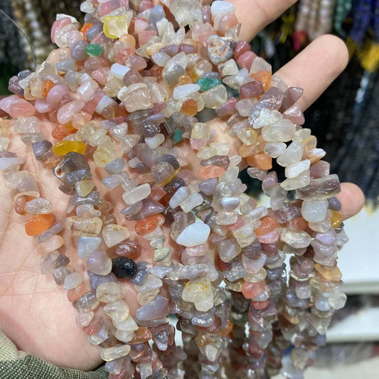 Ŝnuro de Pink Agate Chips
