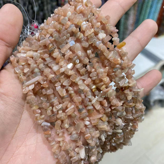 Oranĝa Moonstone Chips ŝnuro